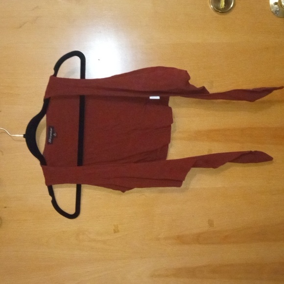 Shinestar Tops - Cropped shawl size medium